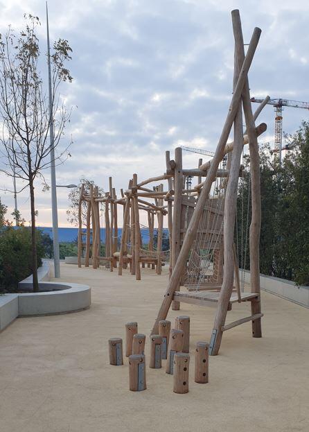 Aire de jeux de la plage du Larvotto