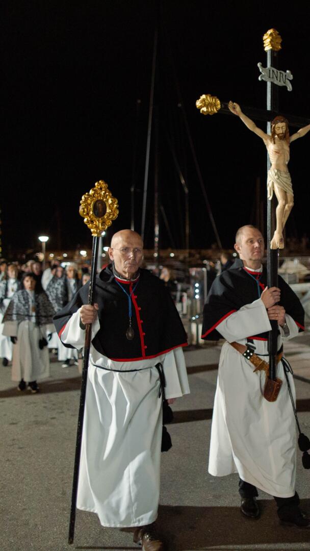 Procession des reliques de sainte Dévote