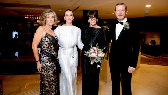 Caritatif - "Turning Luxury Into Charity" 2/2