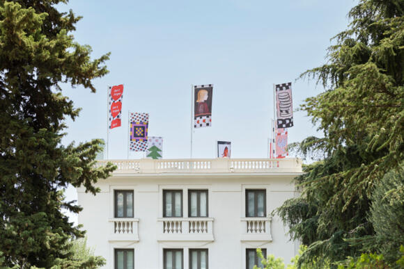 8 Flags - Le Jeu de la Rose et du carré
