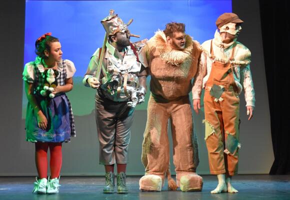 THE WIZARD OF OZ 3/9