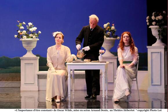 Teatro - "L'Importance d'Etre Constant" (ndt: l'Importanza di chiamarsi Ernesto") 2/2