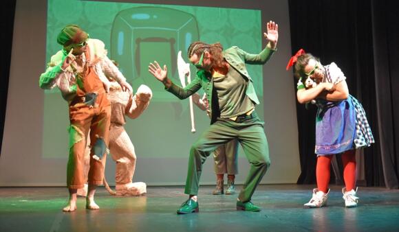 THE WIZARD OF OZ 6/9